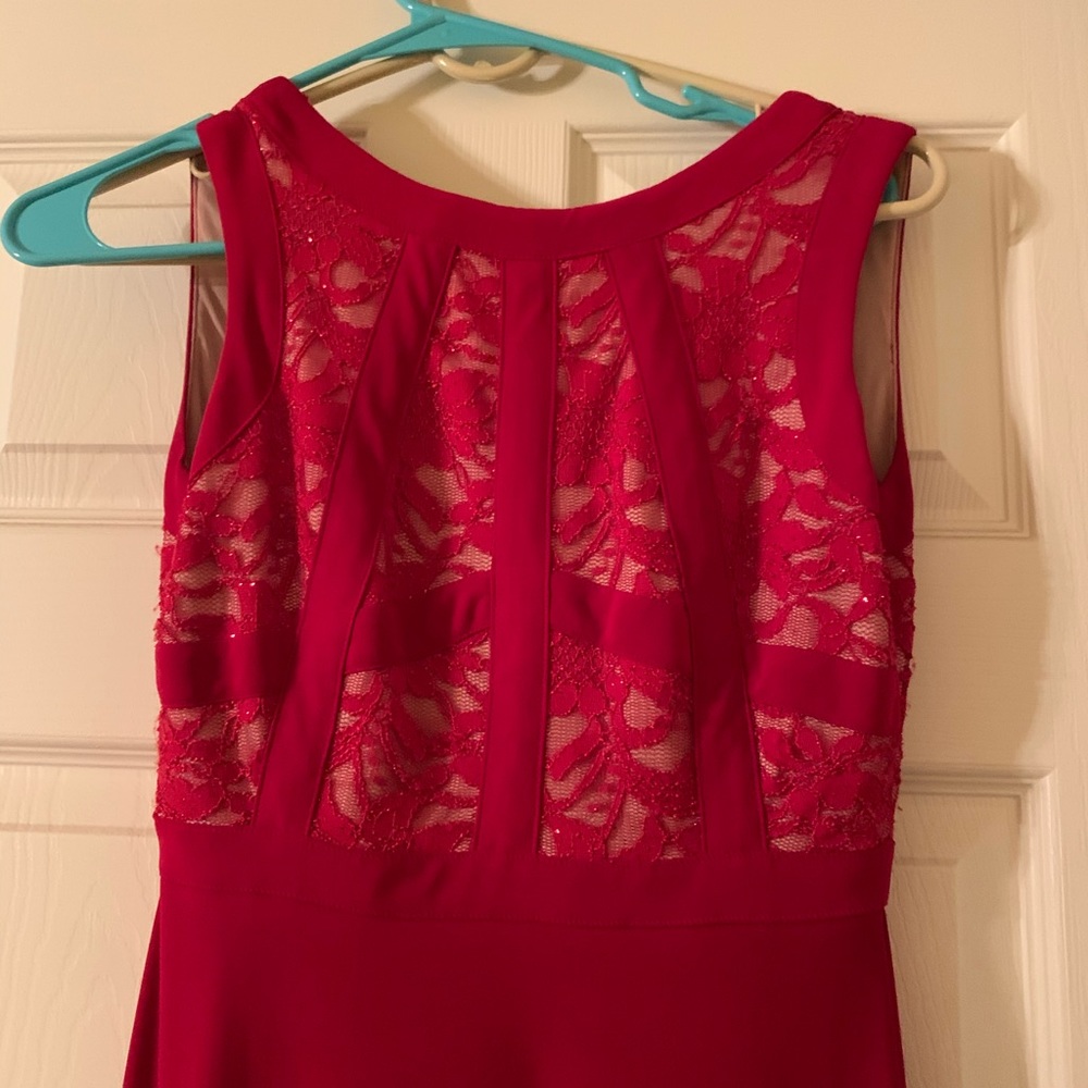 RED PROM DRESS - Picture 4 of 4